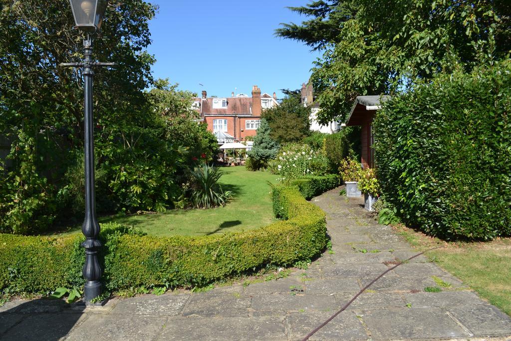 Cranleigh Hotel Reigate Eksteriør billede